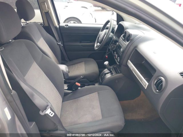 Photo 4 VIN: 1C4NJCBB5GD681732 - JEEP COMPASS 