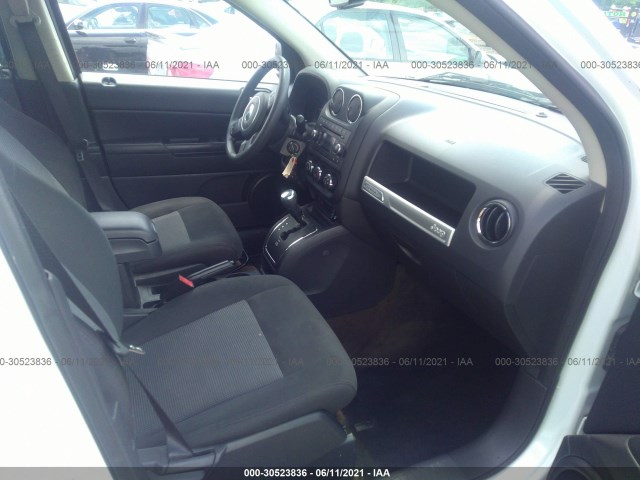 Photo 4 VIN: 1C4NJCBB5HD134123 - JEEP COMPASS 