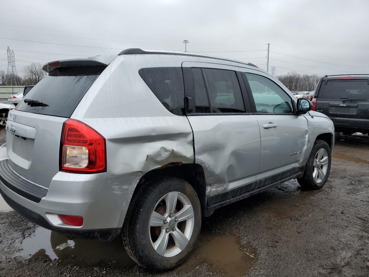 Photo 2 VIN: 1C4NJCBB8DD146356 - JEEP COMPASS 