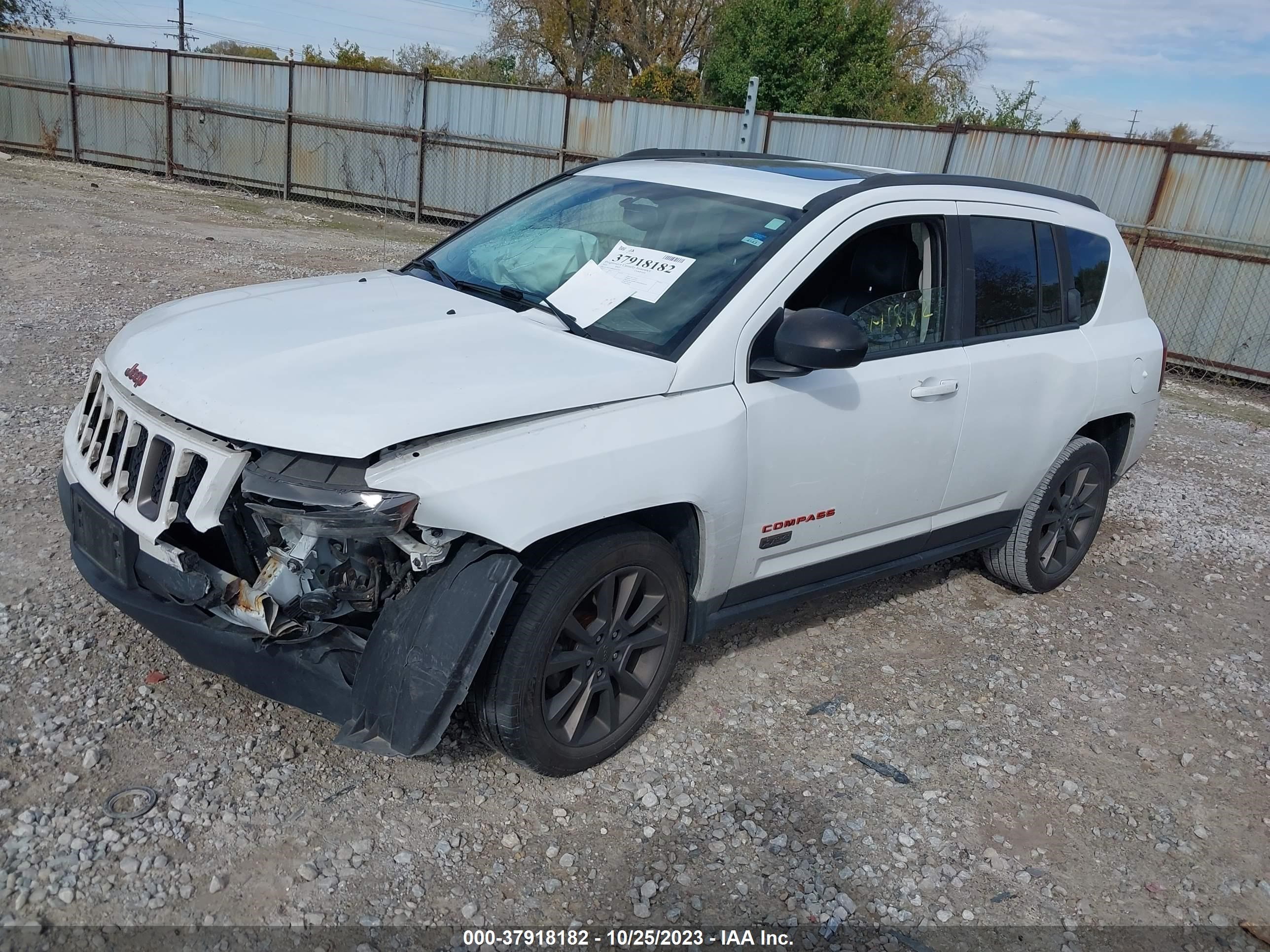 Photo 1 VIN: 1C4NJCBB8GD702587 - JEEP COMPASS 