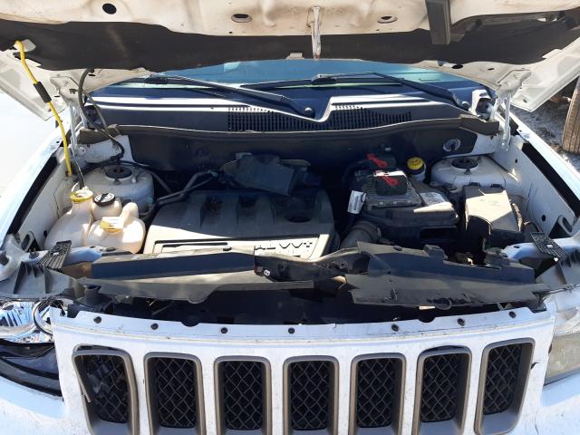 Photo 6 VIN: 1C4NJCBB8GD784594 - JEEP COMPASS SP 