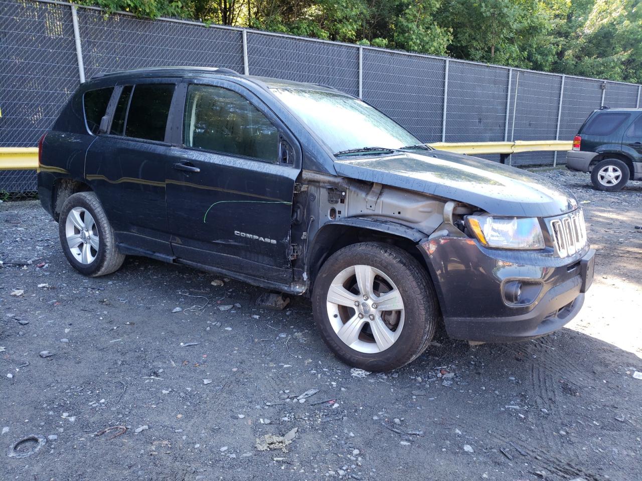 Photo 3 VIN: 1C4NJCBB9ED723185 - JEEP COMPASS 