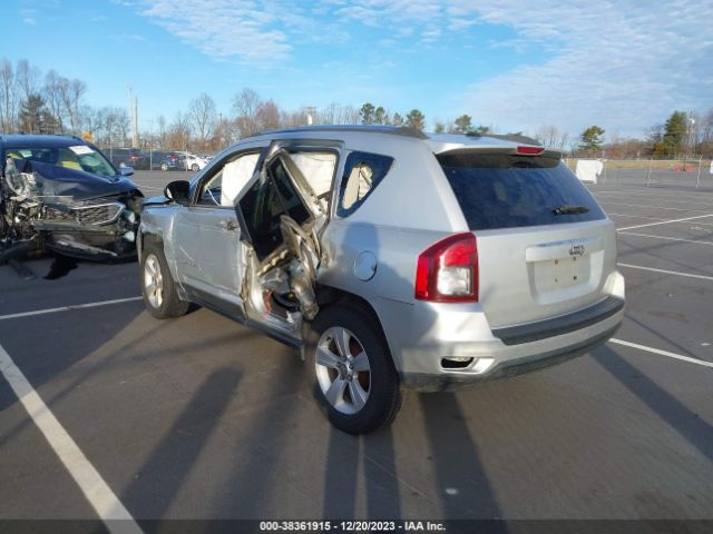 Photo 2 VIN: 1C4NJCBBXED567027 - JEEP COMPASS 