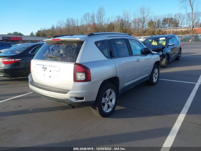 Photo 3 VIN: 1C4NJCBBXED567027 - JEEP COMPASS 