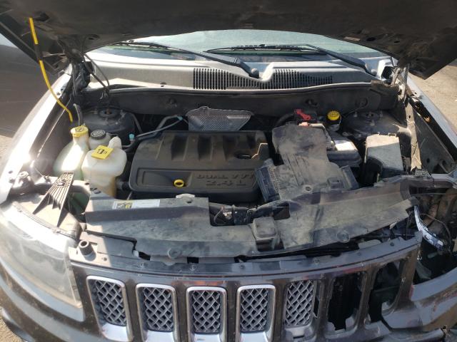 Photo 6 VIN: 1C4NJCCB0FD170717 - JEEP COMPASS LI 