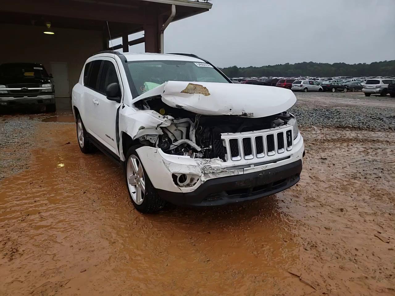 Photo 10 VIN: 1C4NJCCB7DD172378 - JEEP COMPASS LI 