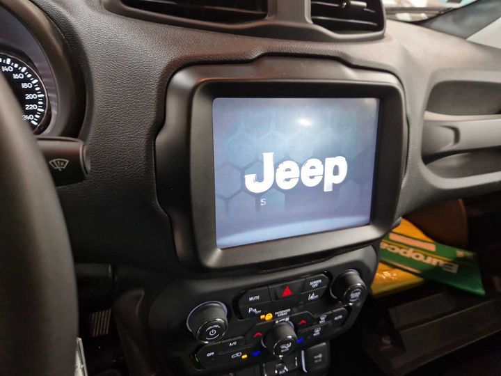 Photo 9 VIN: 1C4NJCD1XMPN27418 - JEEP RENEGADE 