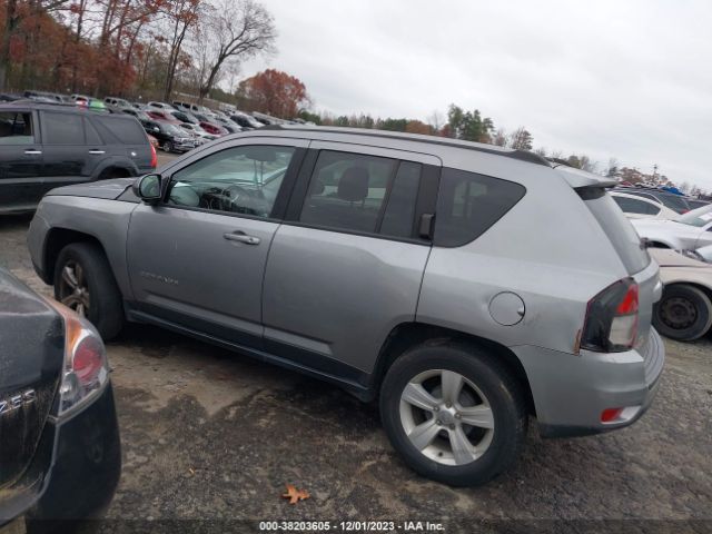 Photo 2 VIN: 1C4NJCEA0GD628326 - JEEP COMPASS 