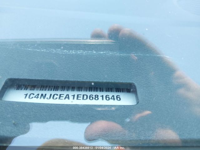 Photo 8 VIN: 1C4NJCEA1ED681646 - JEEP COMPASS 