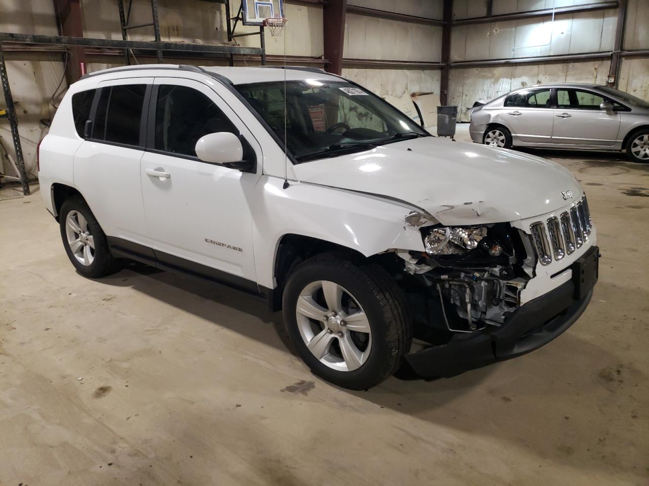 Photo 3 VIN: 1C4NJCEA1GD612829 - JEEP COMPASS 