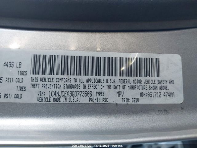 Photo 8 VIN: 1C4NJCEA3GD773506 - JEEP COMPASS 