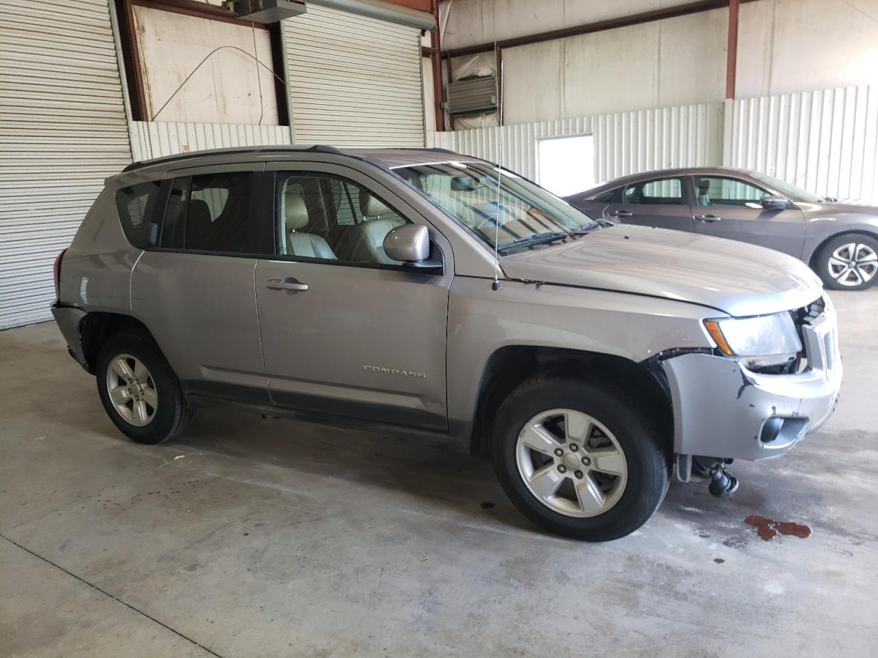 Photo 3 VIN: 1C4NJCEA4GD734343 - JEEP COMPASS 