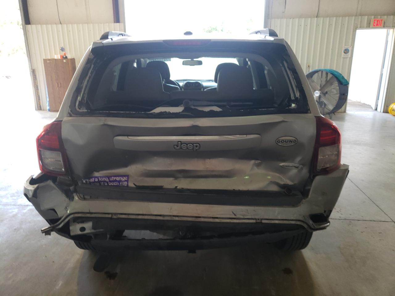 Photo 5 VIN: 1C4NJCEA4GD734343 - JEEP COMPASS 