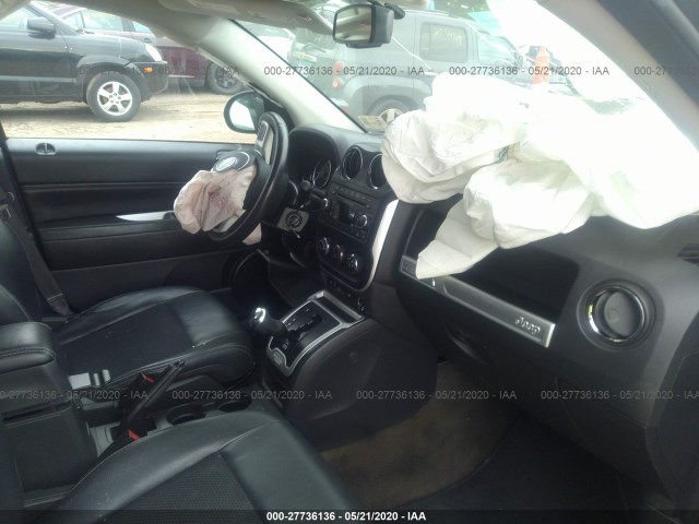 Photo 4 VIN: 1C4NJCEA4GD734729 - JEEP COMPASS 