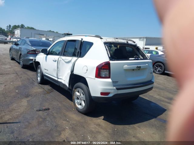 Photo 2 VIN: 1C4NJCEA5GD665632 - JEEP COMPASS 