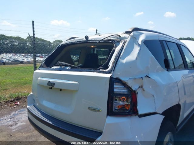 Photo 5 VIN: 1C4NJCEA5GD665632 - JEEP COMPASS 