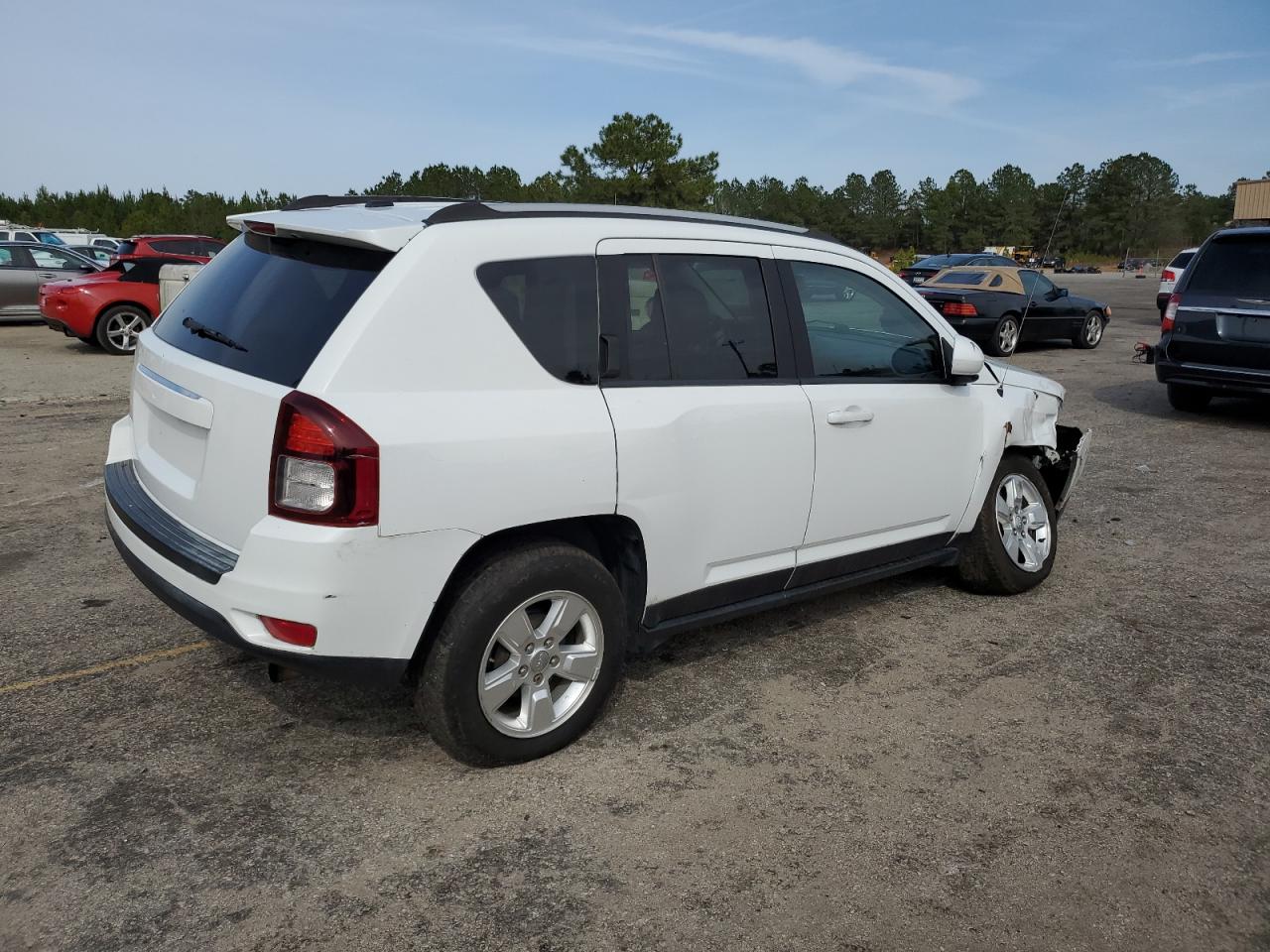 Photo 2 VIN: 1C4NJCEA5GD698193 - JEEP COMPASS 