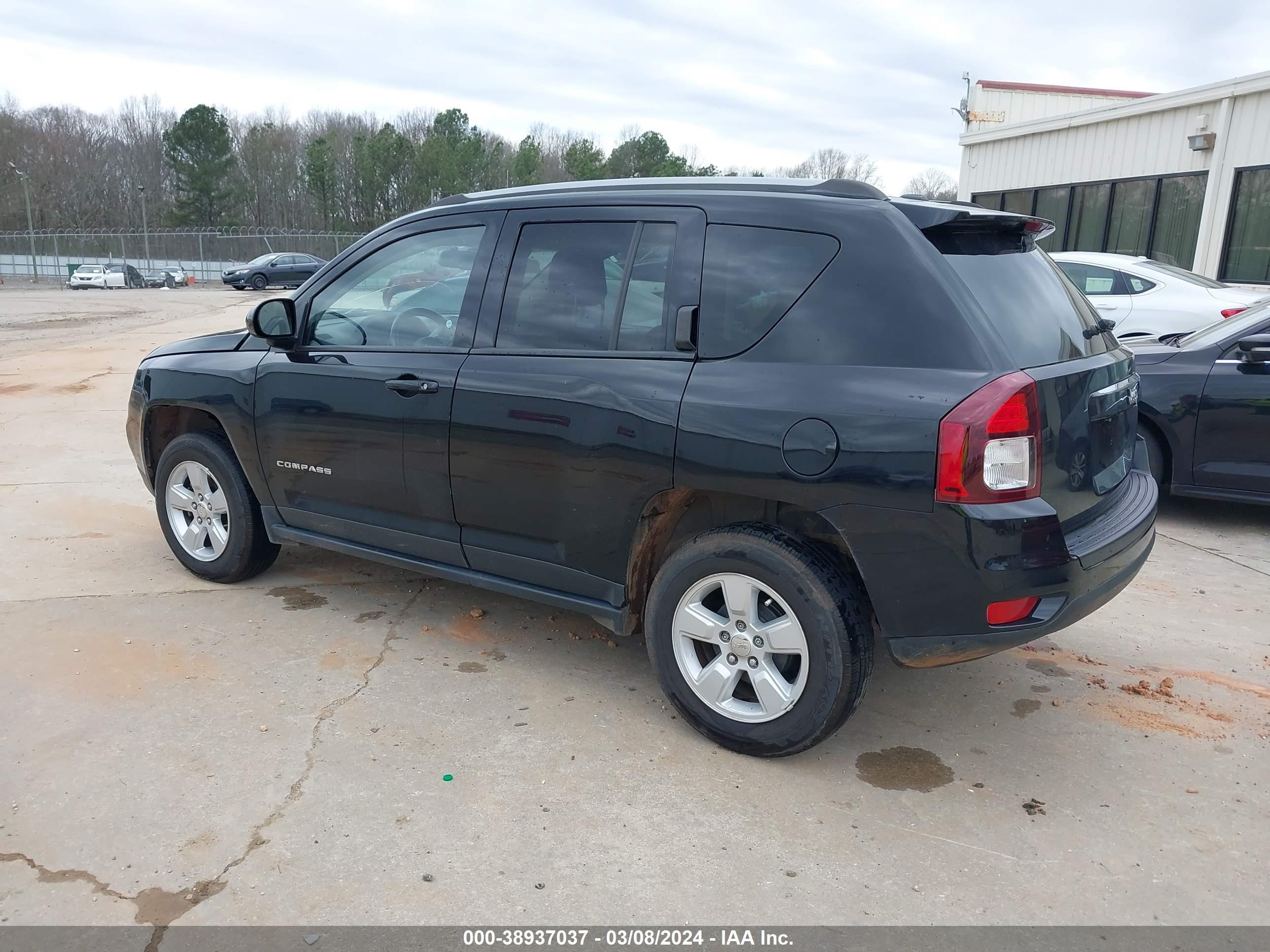 Photo 2 VIN: 1C4NJCEA6HD125790 - JEEP COMPASS 