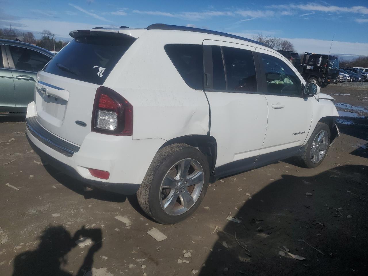 Photo 2 VIN: 1C4NJCEA9FD274935 - JEEP COMPASS 