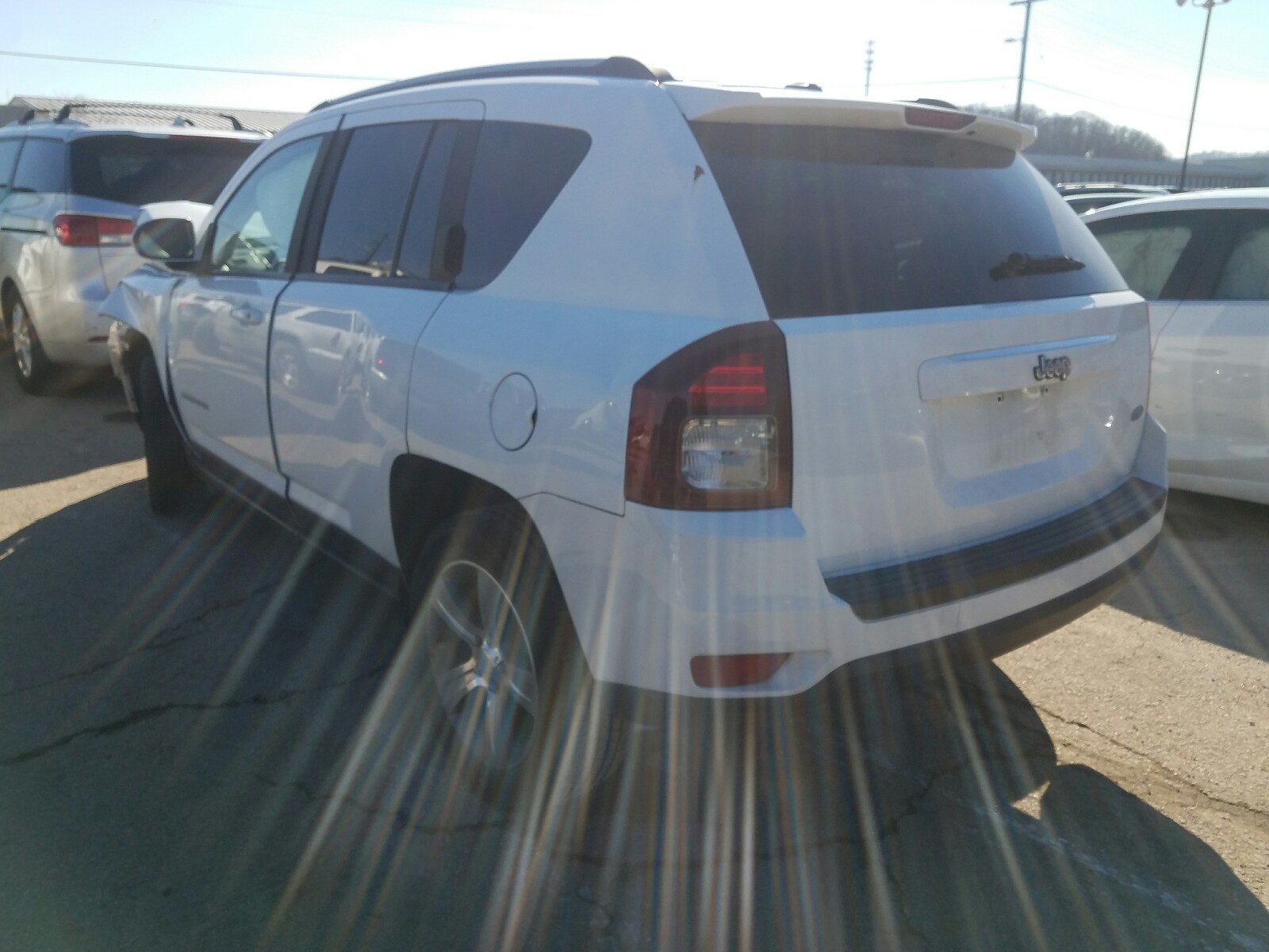 Photo 2 VIN: 1C4NJCEA9GD636568 - JEEP COMPASS LA 