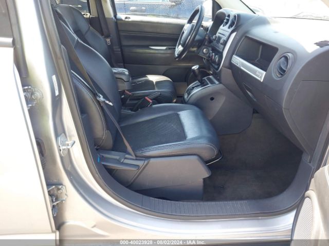 Photo 4 VIN: 1C4NJCEA9GD783408 - JEEP COMPASS 