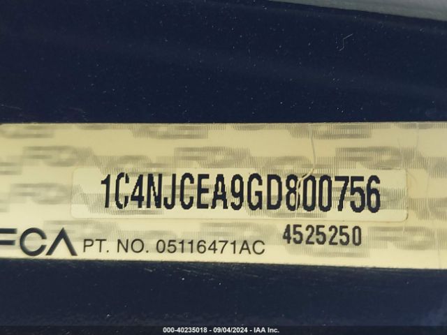 Photo 8 VIN: 1C4NJCEA9GD800756 - JEEP COMPASS 