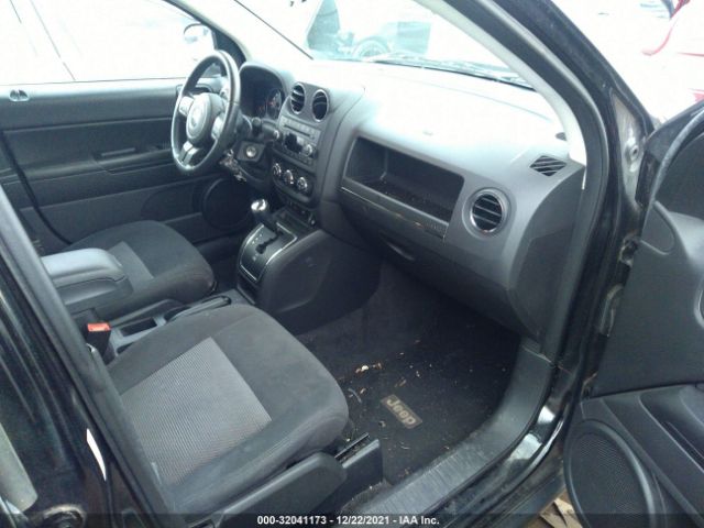 Photo 4 VIN: 1C4NJCEAXCD719419 - JEEP COMPASS 