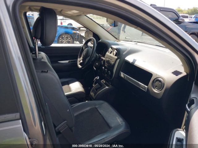 Photo 4 VIN: 1C4NJCEAXED529624 - JEEP COMPASS 