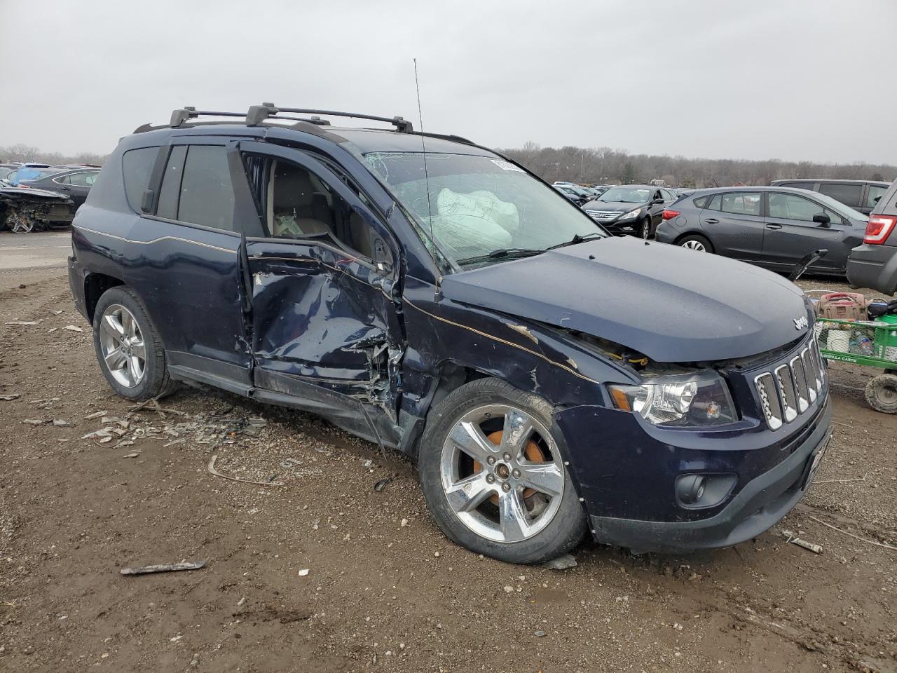 Photo 3 VIN: 1C4NJCEAXED650458 - JEEP COMPASS 