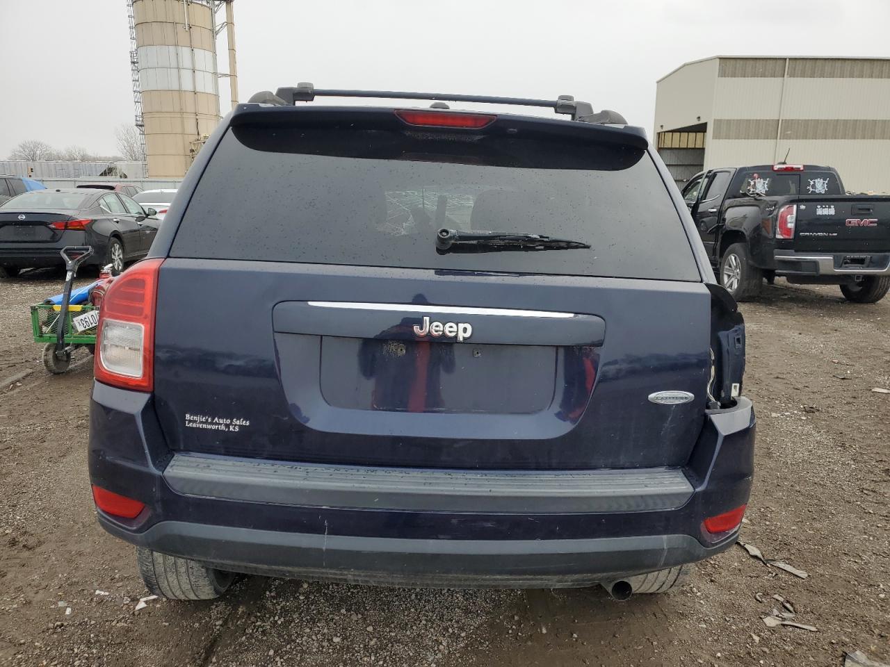 Photo 5 VIN: 1C4NJCEAXED650458 - JEEP COMPASS 