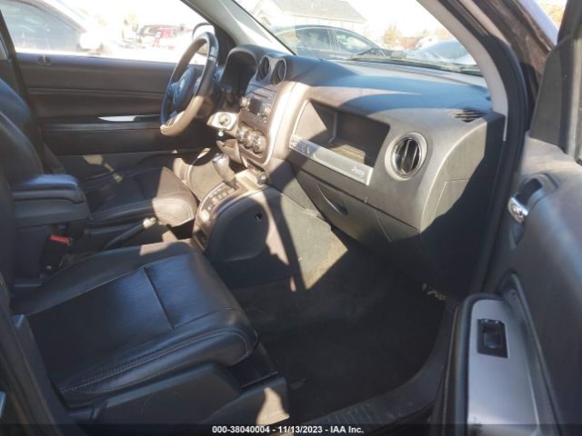 Photo 4 VIN: 1C4NJCEAXED814520 - JEEP COMPASS 