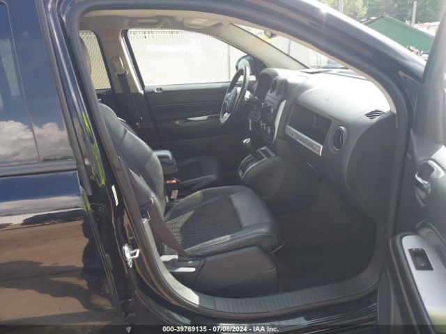 Photo 4 VIN: 1C4NJCEAXGD744231 - JEEP COMPASS 