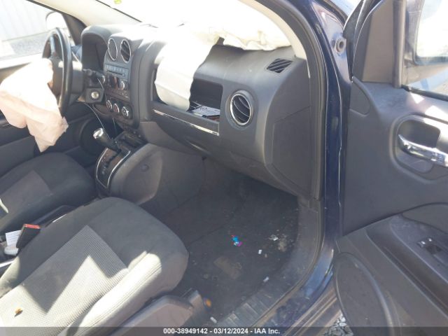 Photo 4 VIN: 1C4NJCEB0DD213561 - JEEP COMPASS 