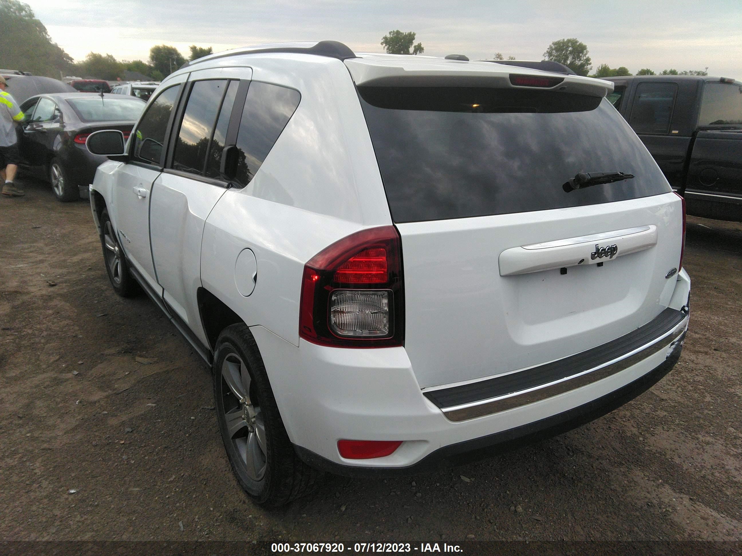 Photo 2 VIN: 1C4NJCEB0HD199005 - JEEP COMPASS 