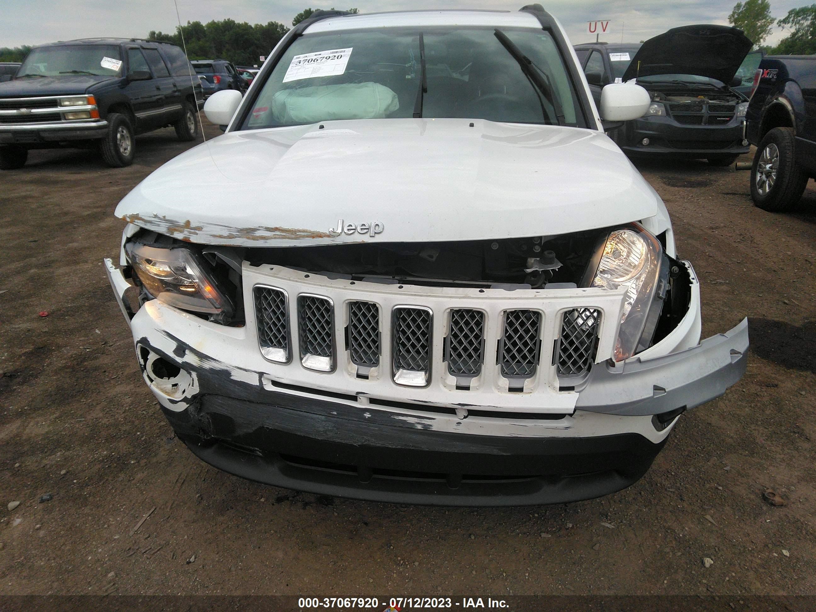 Photo 5 VIN: 1C4NJCEB0HD199005 - JEEP COMPASS 