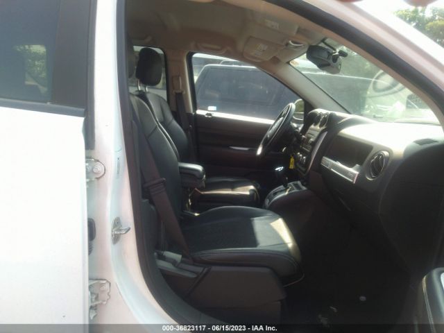 Photo 4 VIN: 1C4NJCEB1ED790391 - JEEP COMPASS 