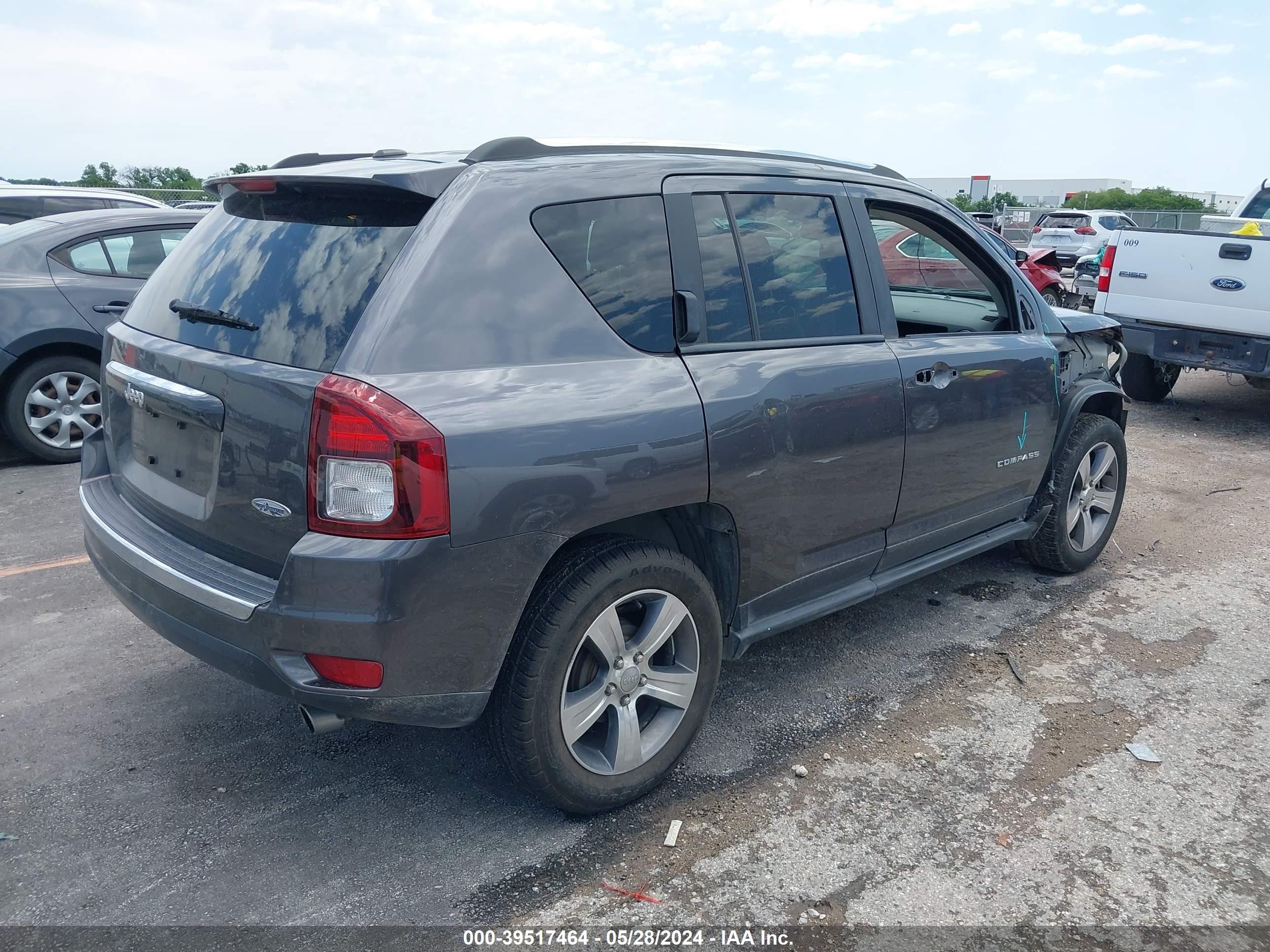 Photo 3 VIN: 1C4NJCEB1HD156051 - JEEP COMPASS 