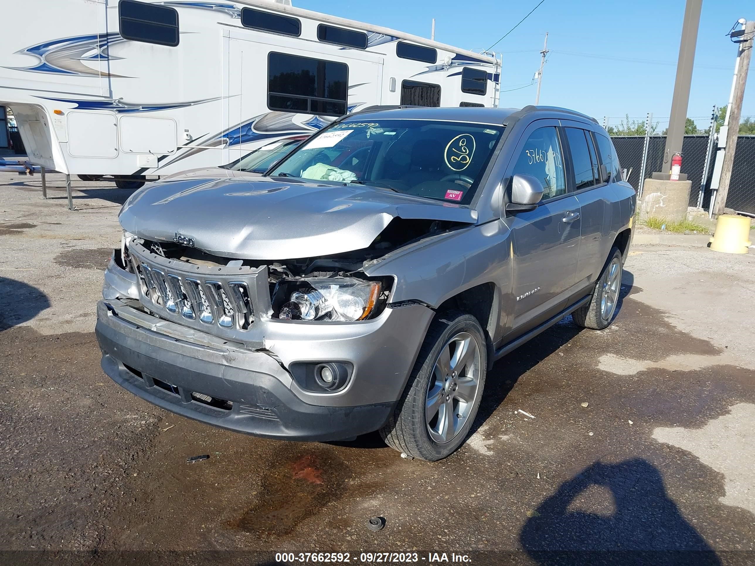 Photo 1 VIN: 1C4NJCEB2ED737568 - JEEP COMPASS 