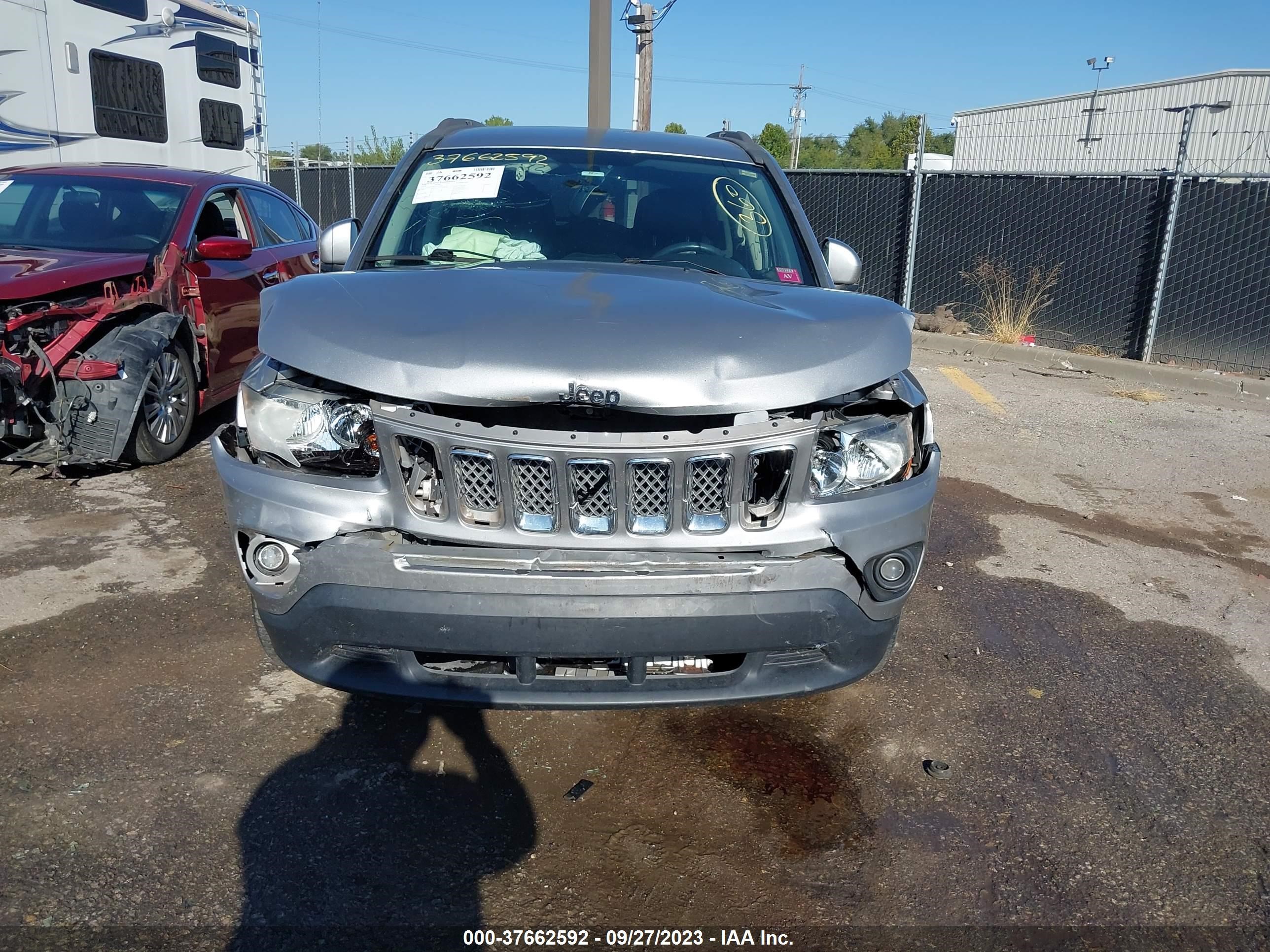 Photo 5 VIN: 1C4NJCEB2ED737568 - JEEP COMPASS 