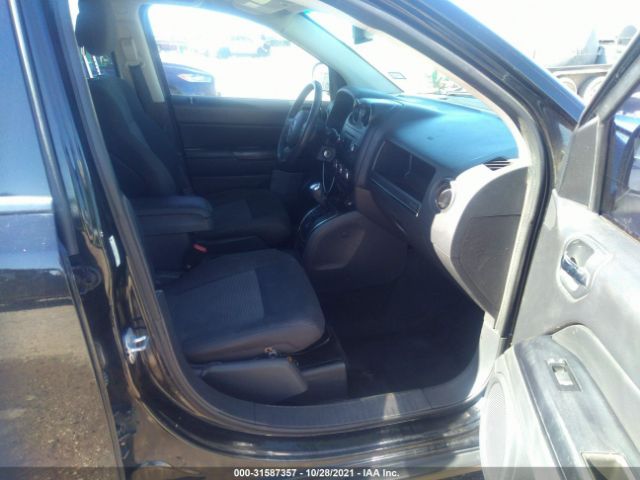 Photo 4 VIN: 1C4NJCEB3CD657175 - JEEP COMPASS 