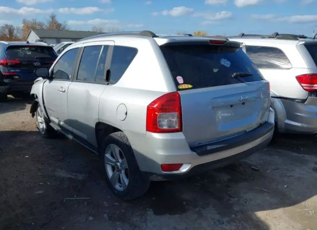 Photo 2 VIN: 1C4NJCEB6DD250999 - JEEP COMPASS 