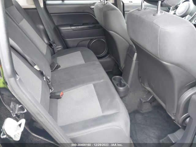 Photo 7 VIN: 1C4NJCEB8DD223545 - JEEP COMPASS 