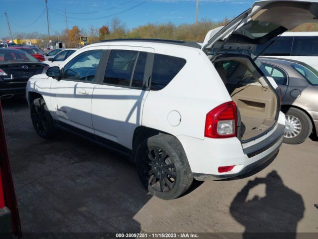 Photo 2 VIN: 1C4NJCEBXCD716030 - JEEP COMPASS 