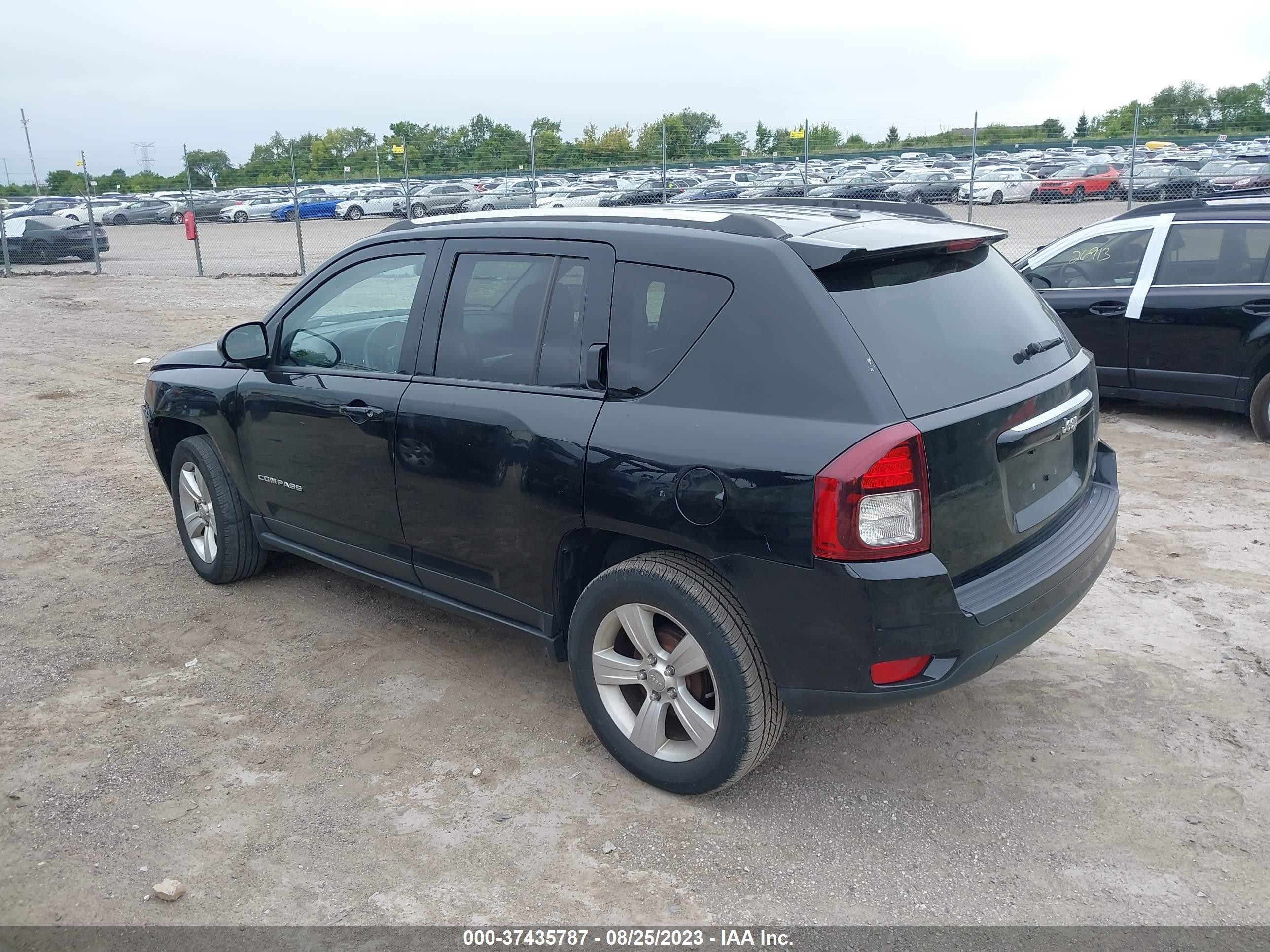 Photo 2 VIN: 1C4NJCEBXED628369 - JEEP COMPASS 