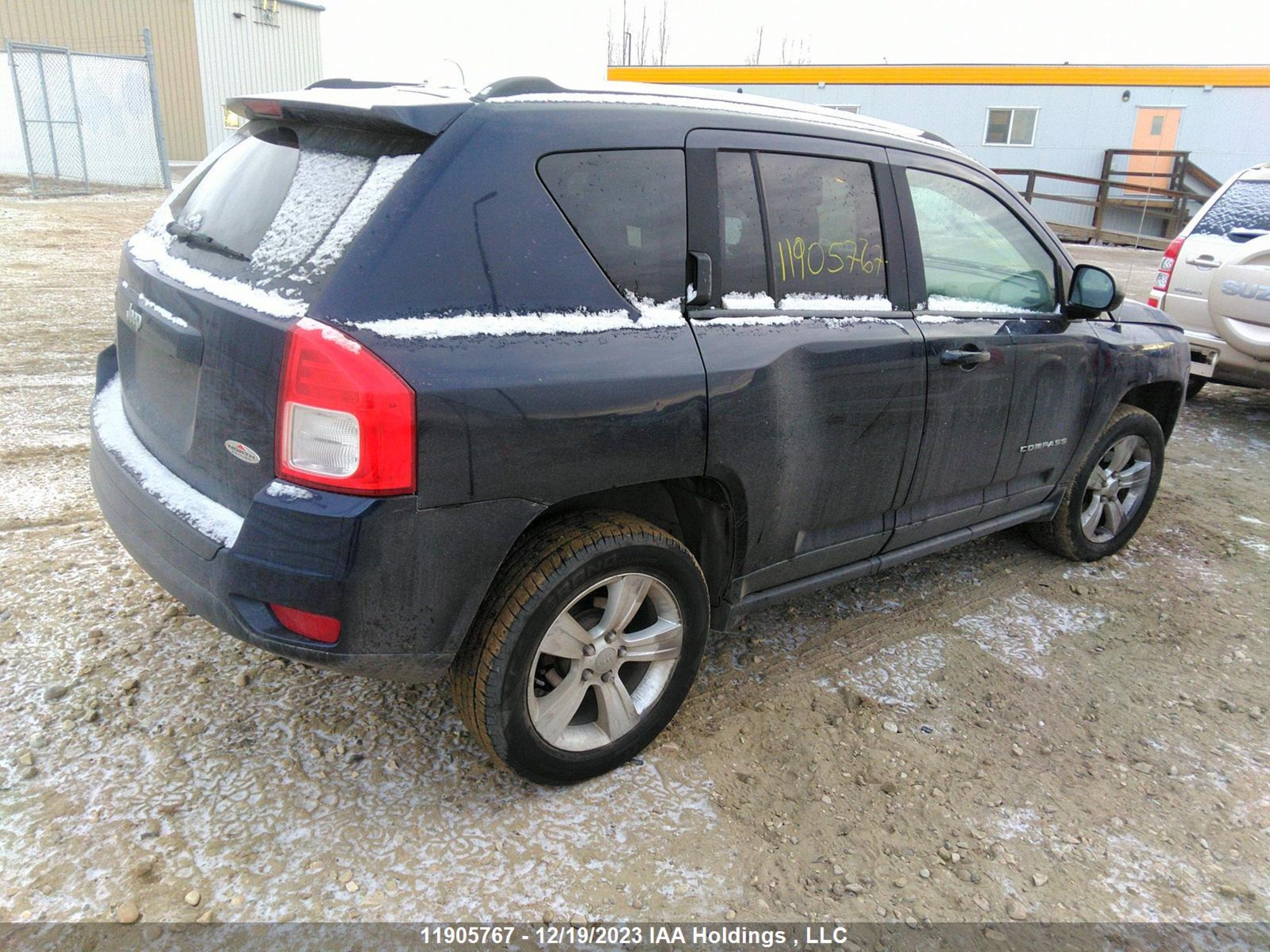 Photo 3 VIN: 1C4NJDAB1DD148263 - JEEP COMPASS 