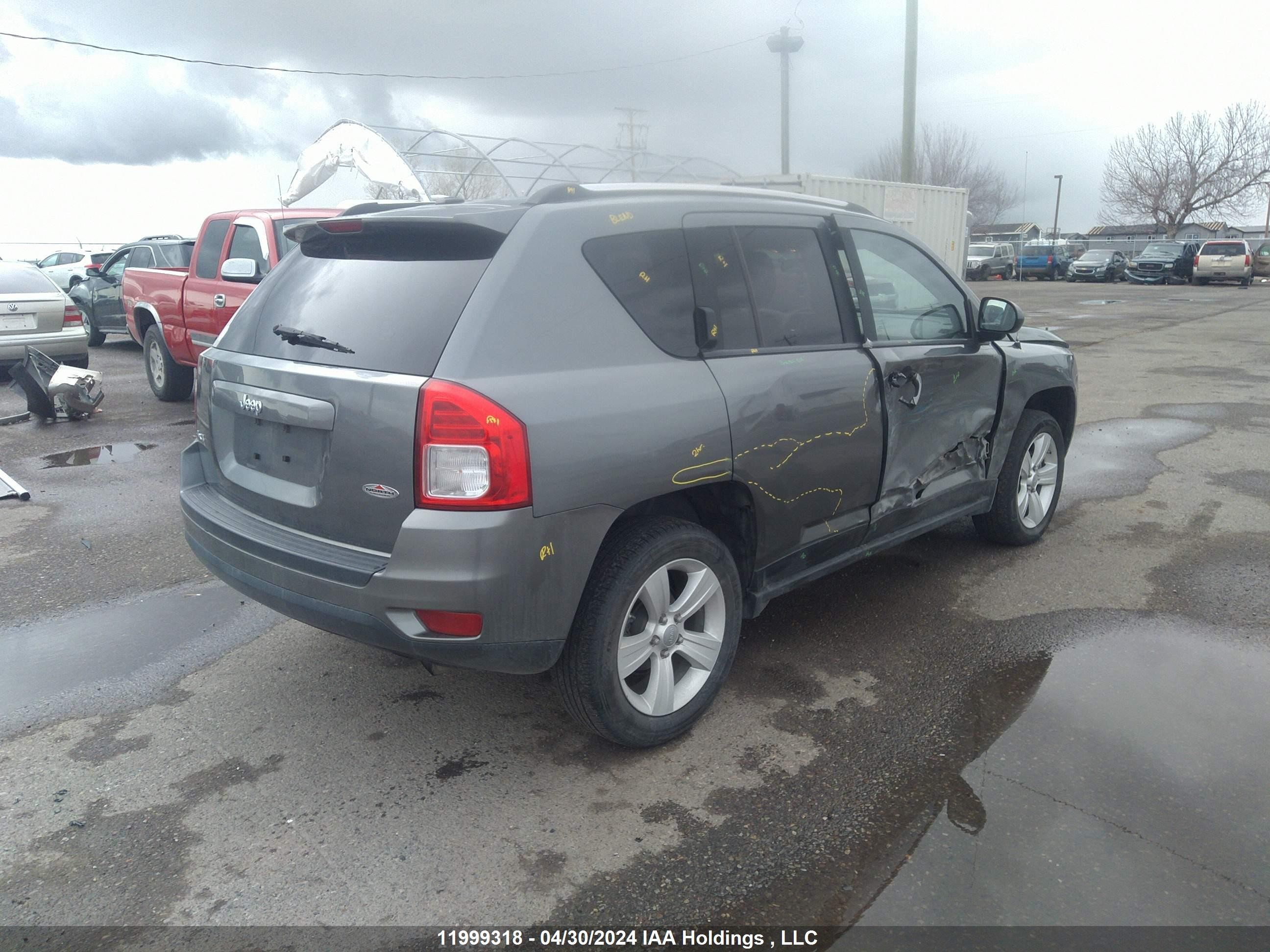 Photo 3 VIN: 1C4NJDAB5CD641880 - JEEP COMPASS 