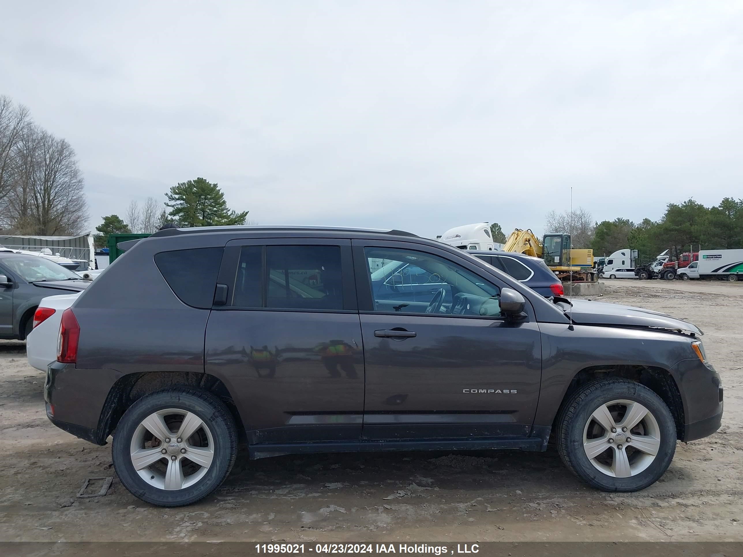 Photo 13 VIN: 1C4NJDAB6HD197447 - JEEP COMPASS 