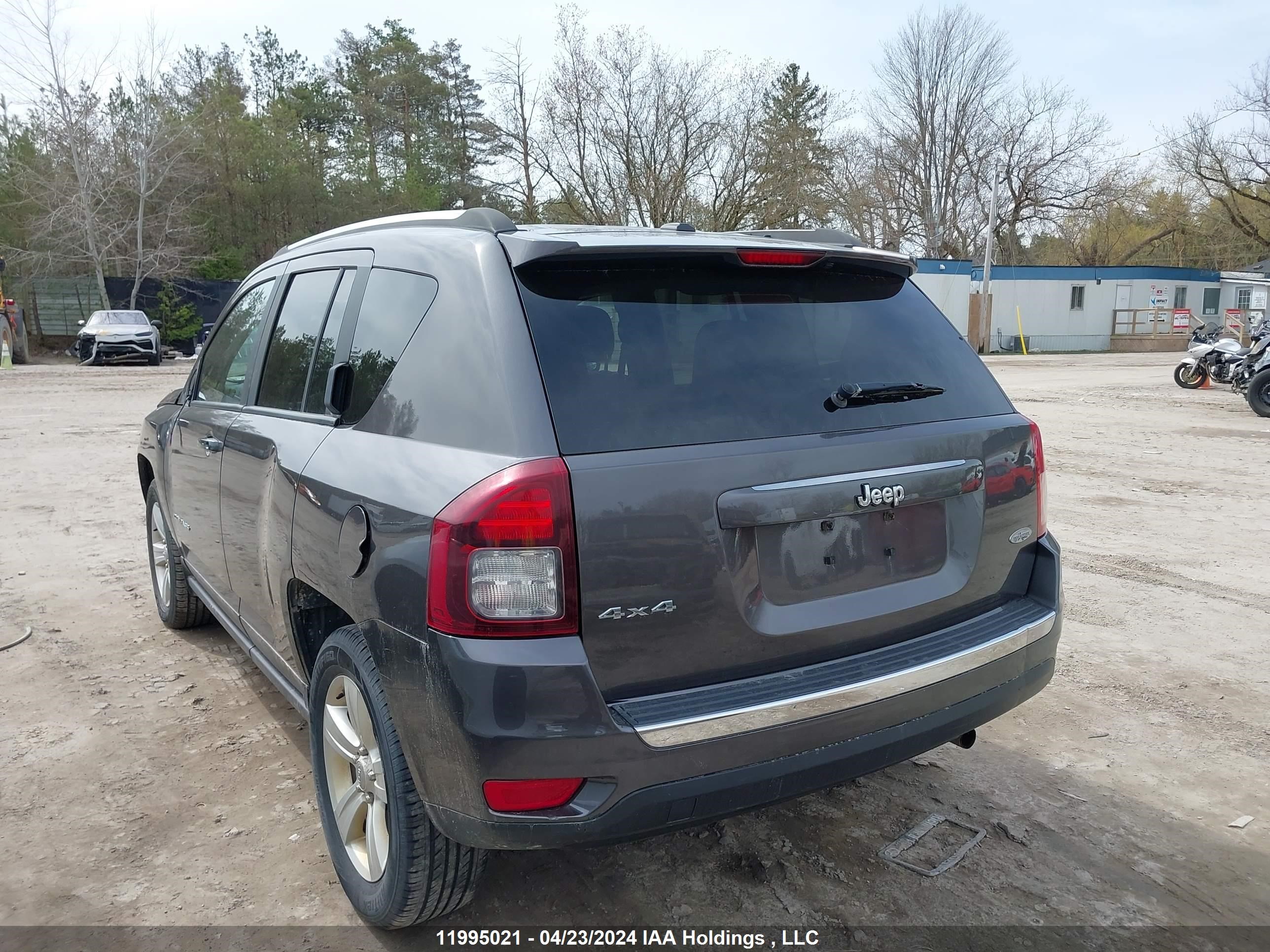 Photo 2 VIN: 1C4NJDAB6HD197447 - JEEP COMPASS 