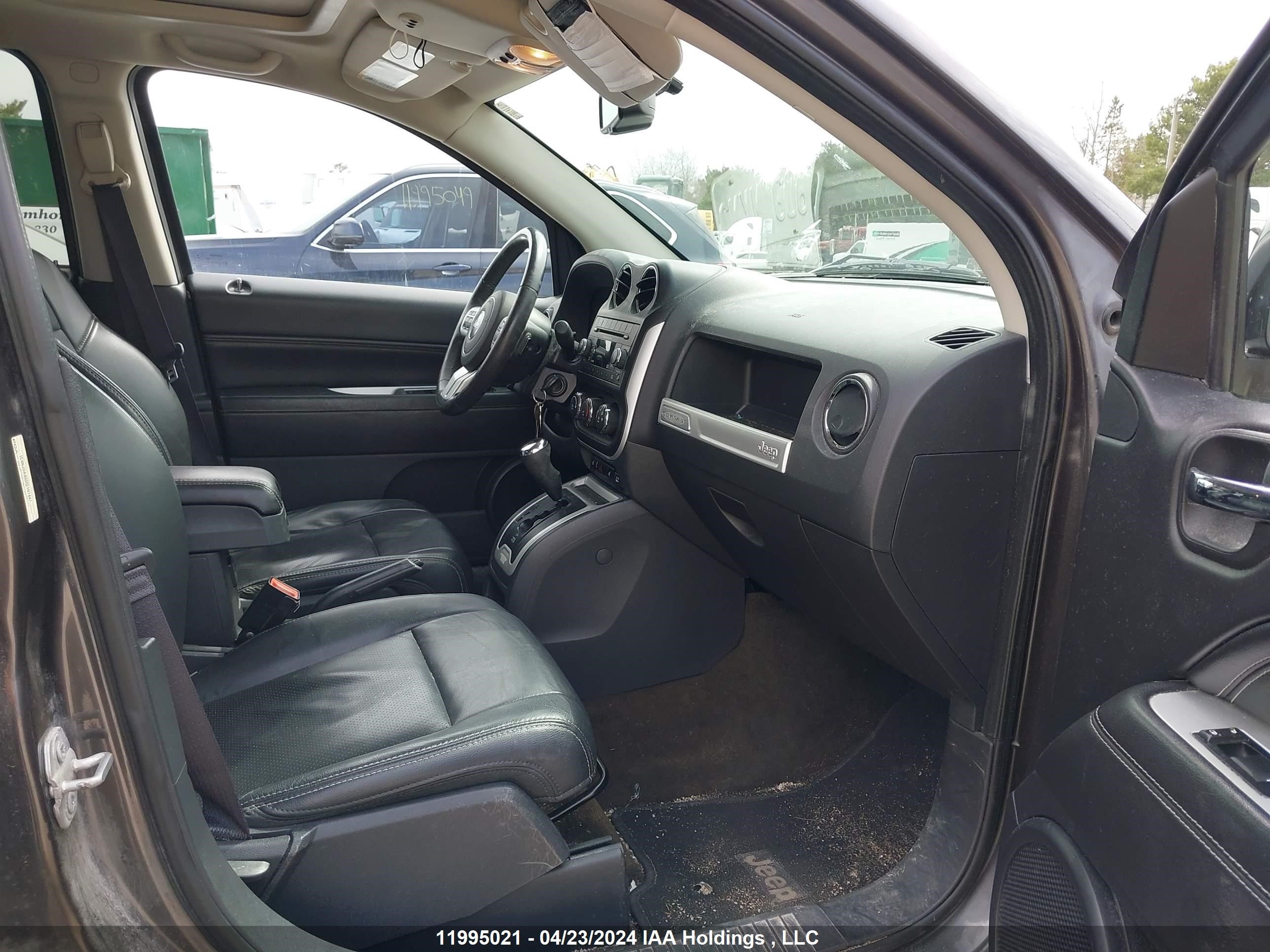 Photo 4 VIN: 1C4NJDAB6HD197447 - JEEP COMPASS 