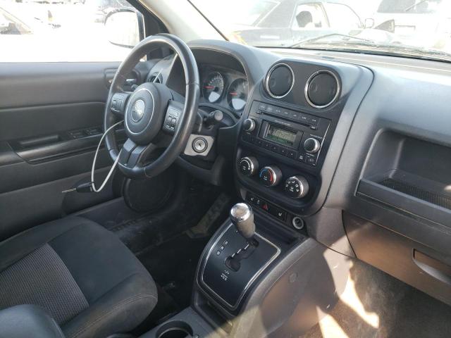 Photo 8 VIN: 1C4NJDAB8DD243340 - JEEP COMPASS 